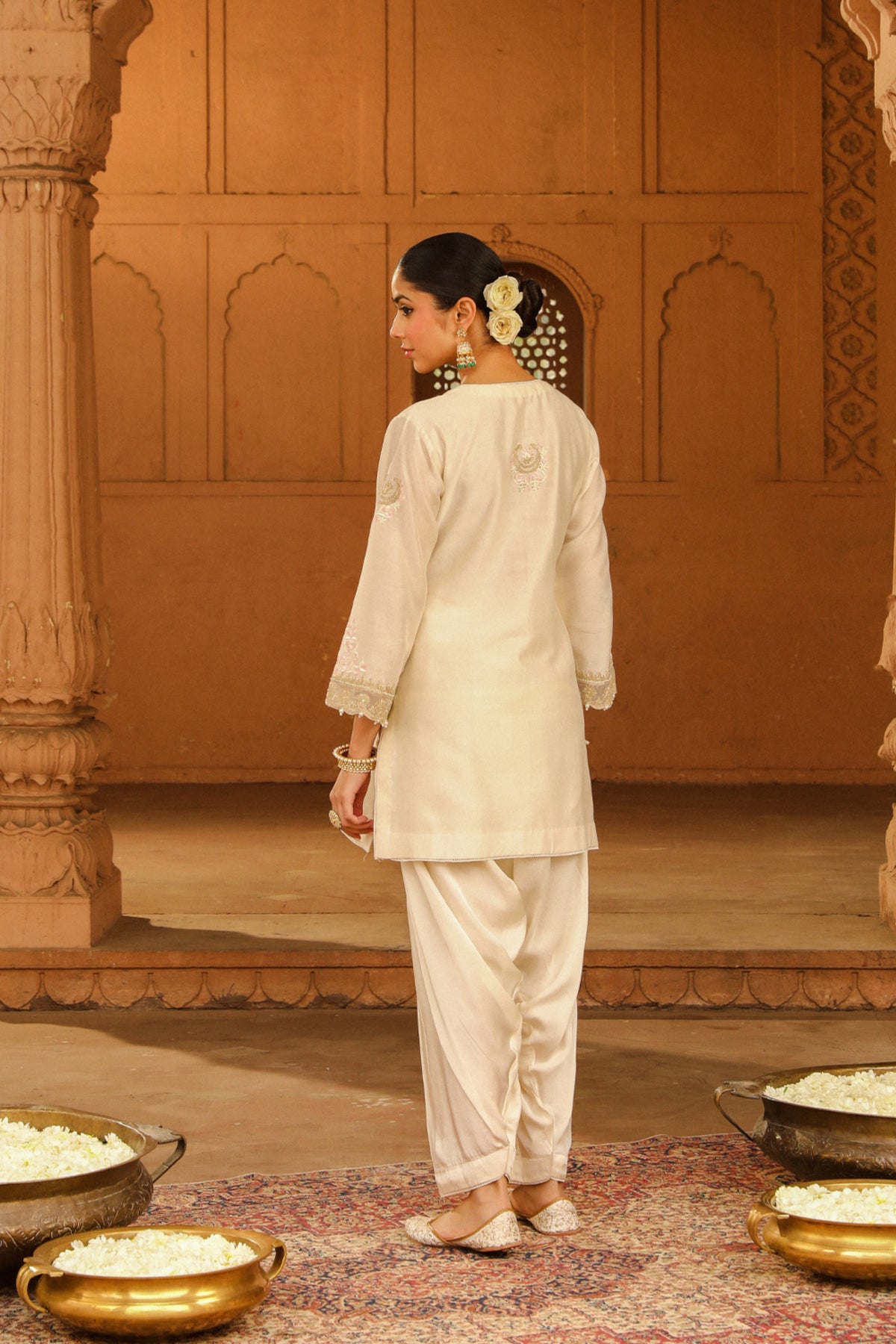 Daisy Ivory Ashira Kurta Set