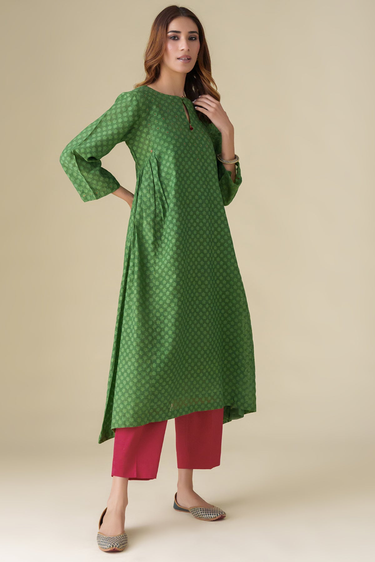 Embroidered Vrinda Kurta With Slip