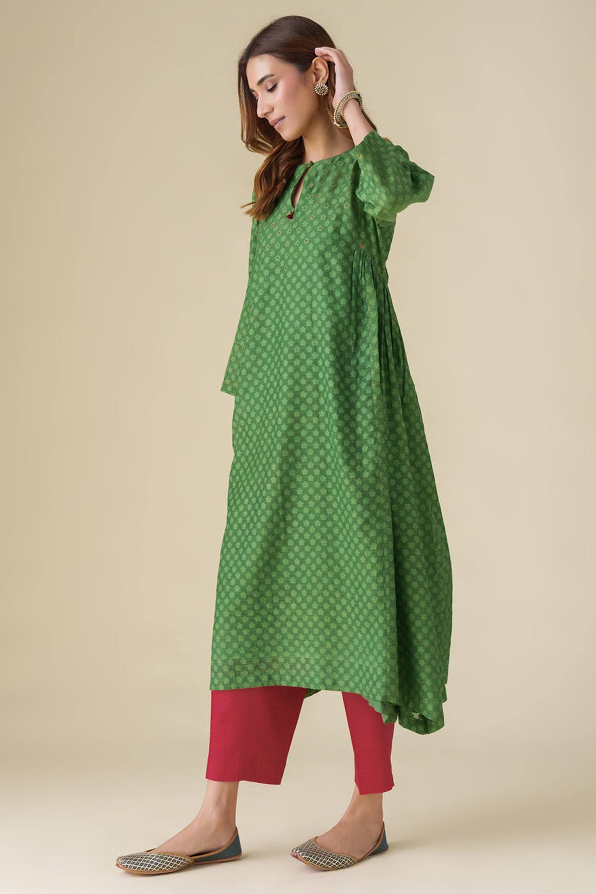 Embroidered Vrinda Kurta With Slip