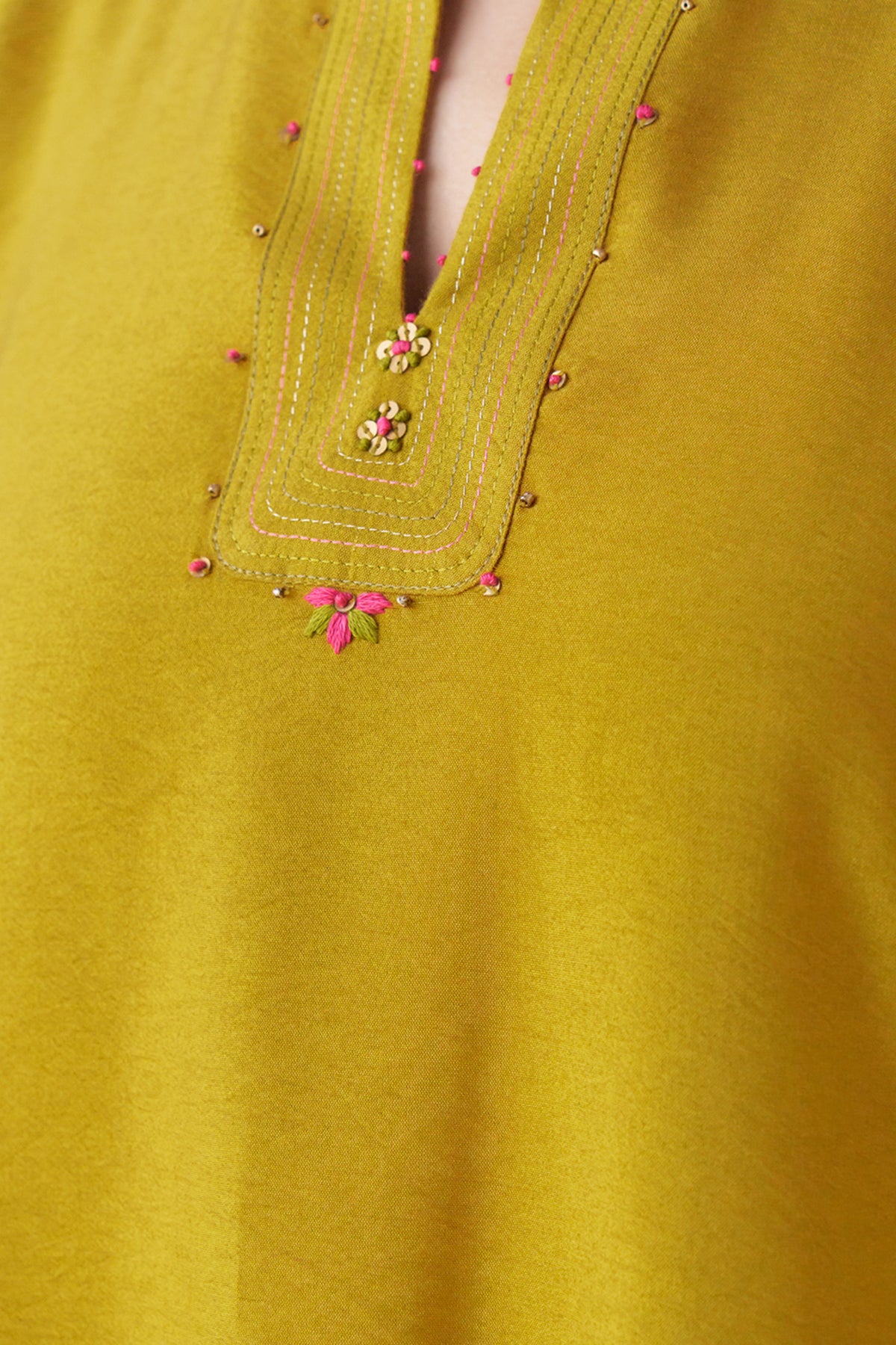 Hand Embroidered Shriya Kurta