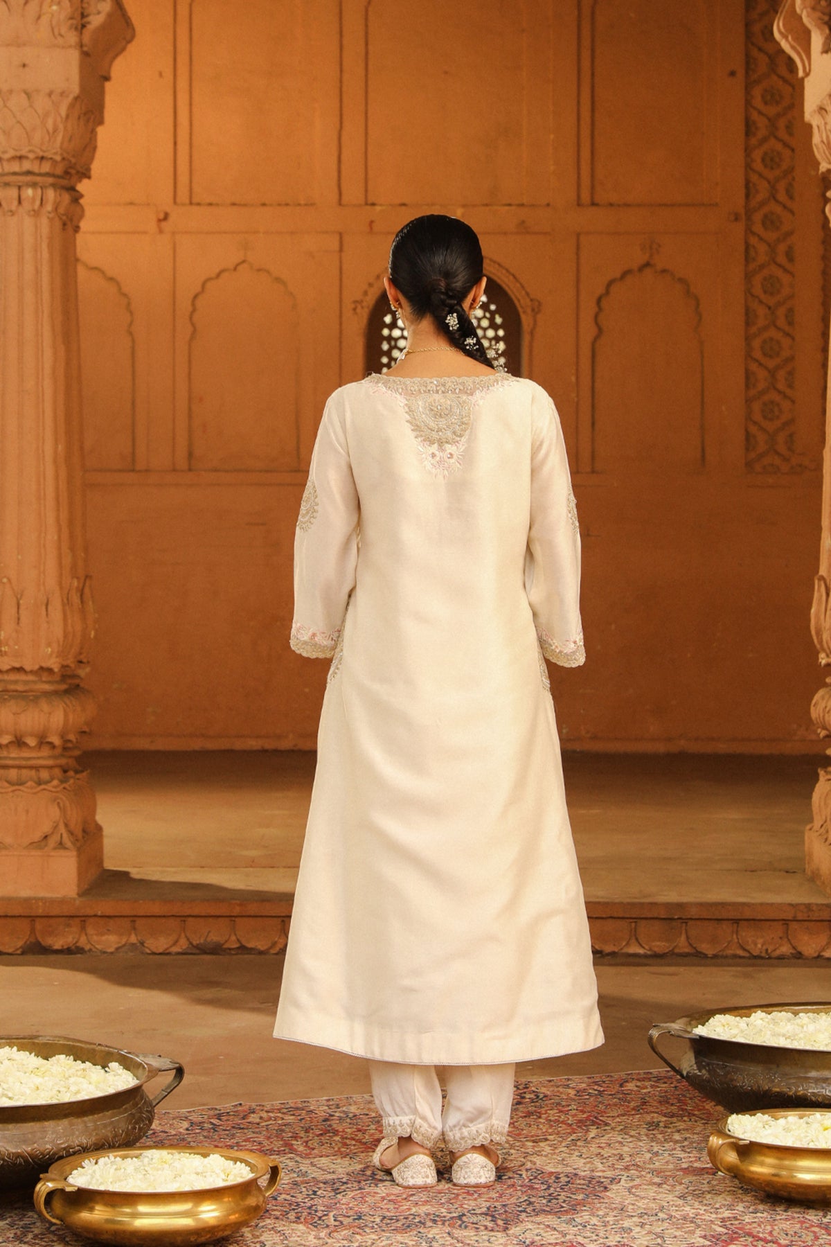 Daisy Ivory Akira Kurta Set