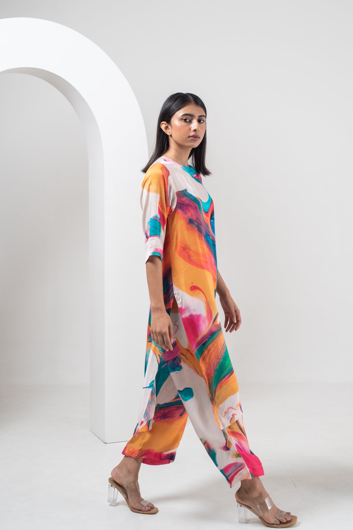 Multicolour Abstract Print Kurta Set