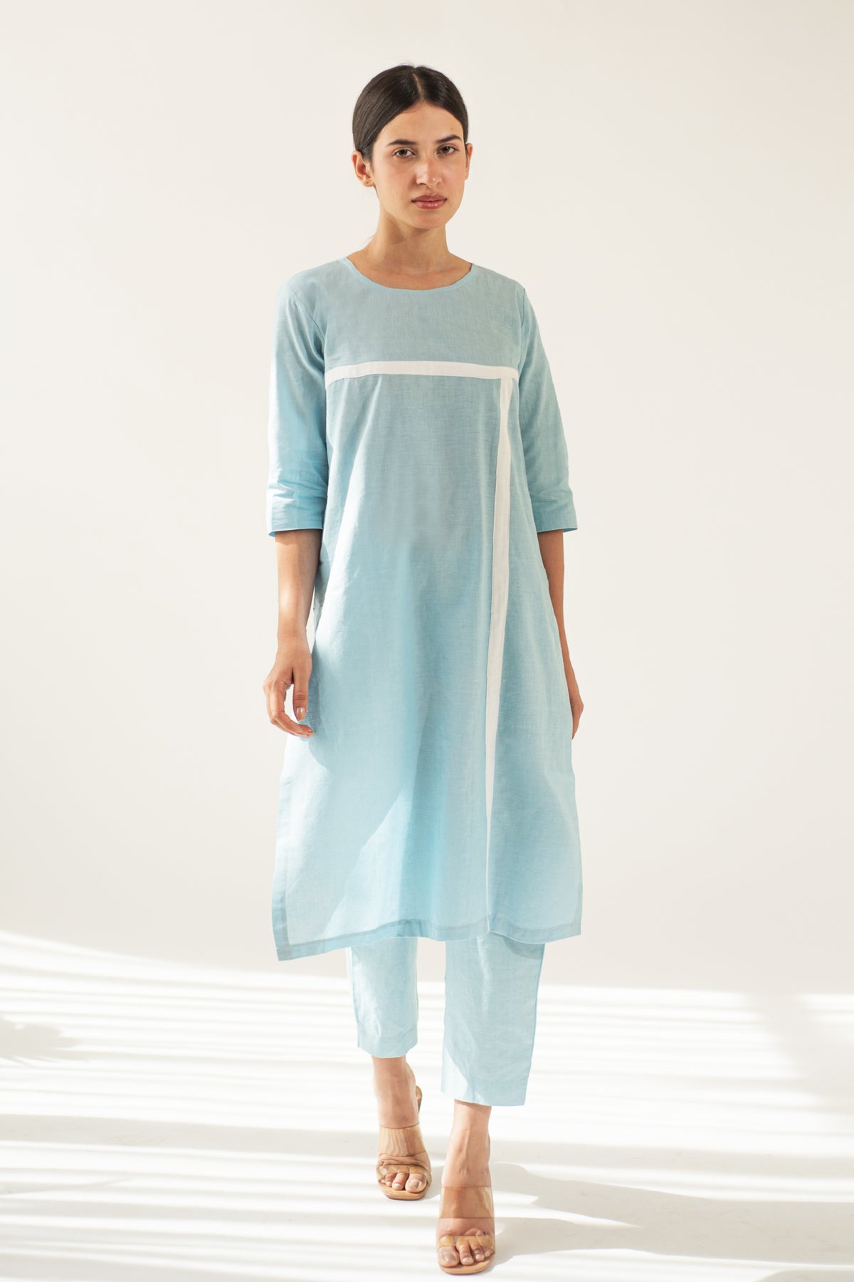 Blue Applique Kurta With Pant And Stole