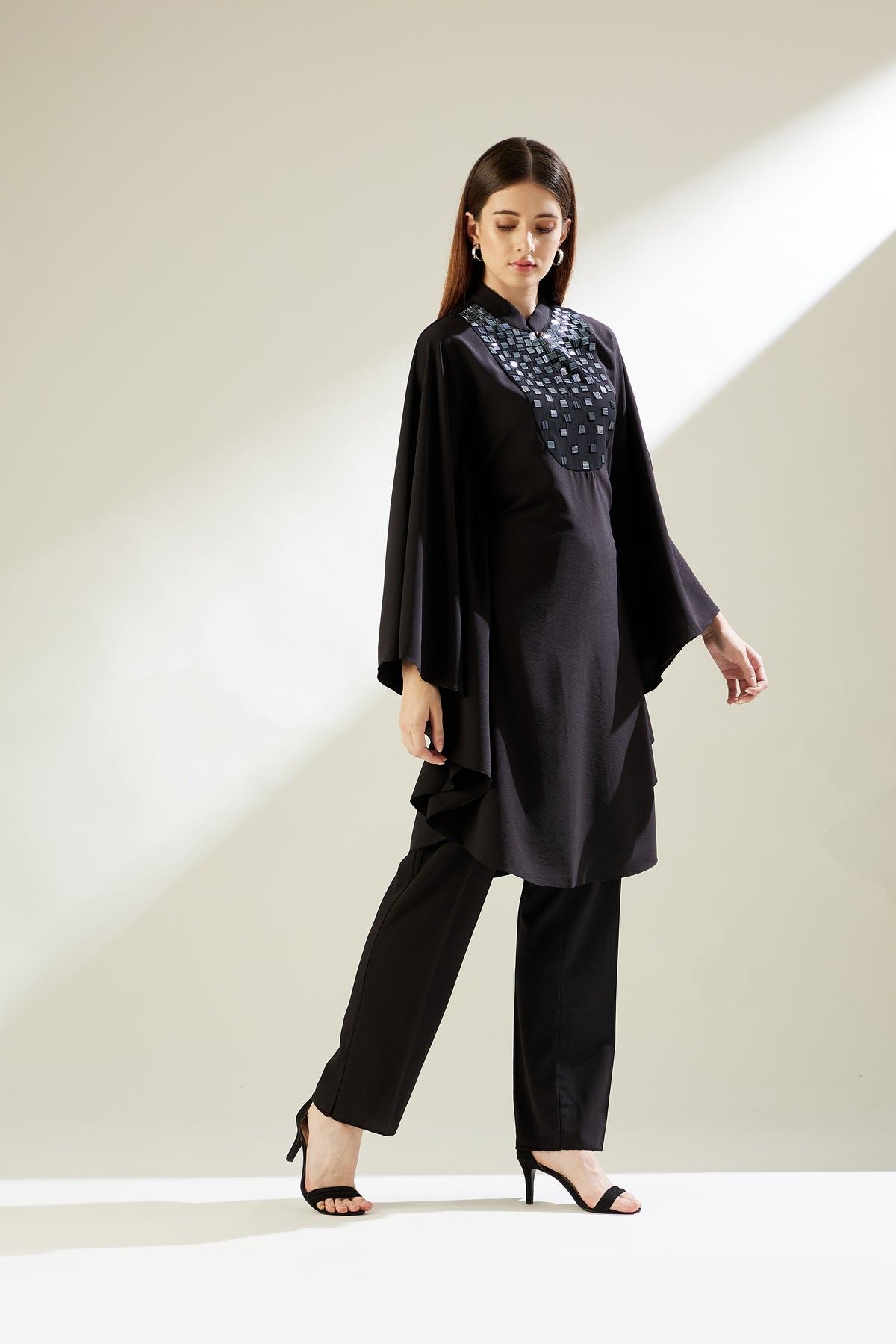 Star Embellished Kaftan Set