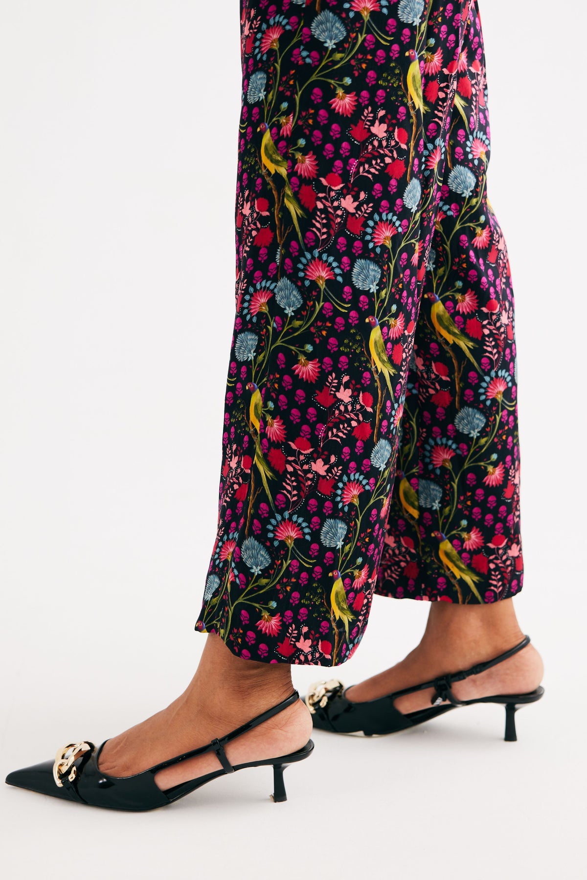 Black Parrot Print Straight Pants