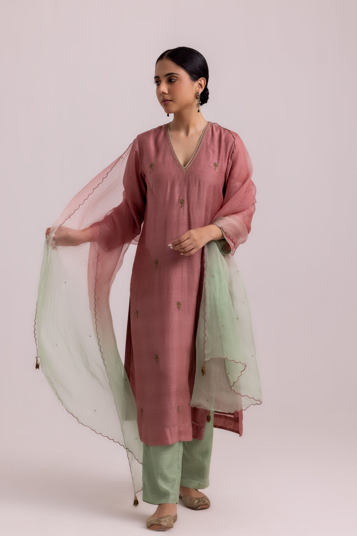 Veena Dusty Pink Kurta Set