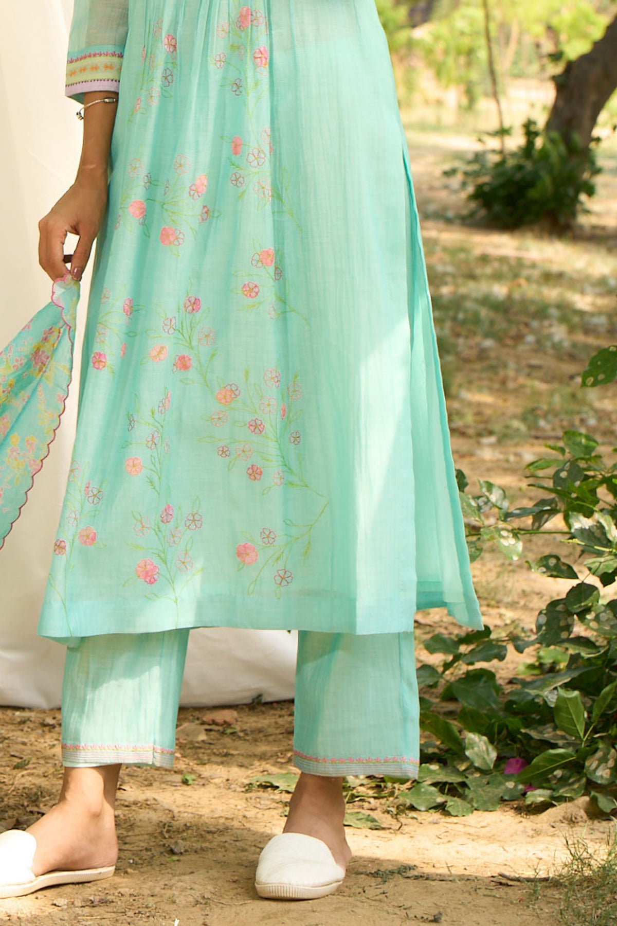 Turquoise Kurta Set With Embroidery