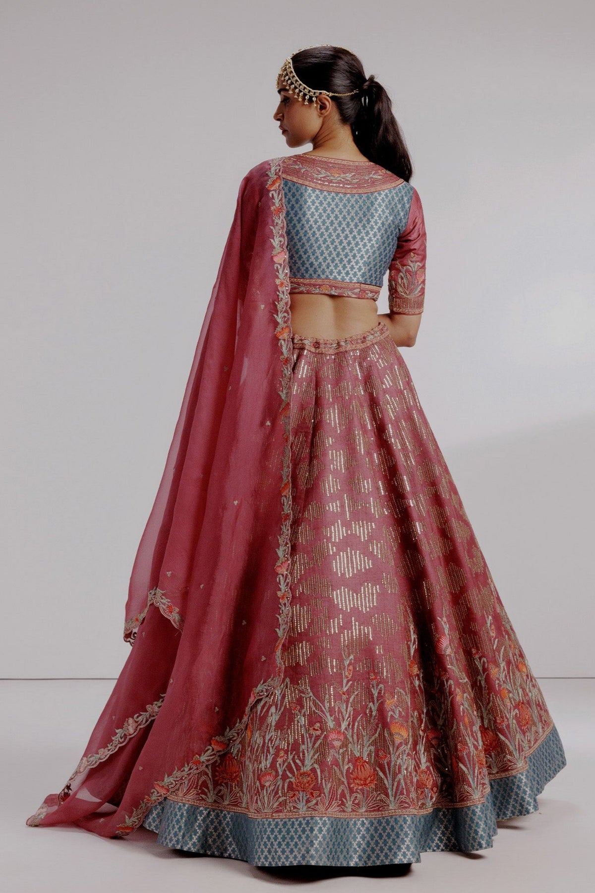 Sugna Lehenga Set