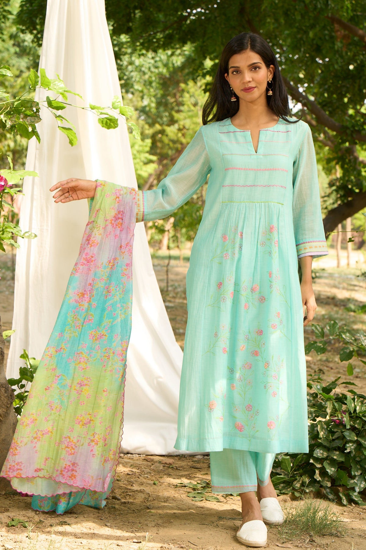 Turquoise Kurta Set With Embroidery