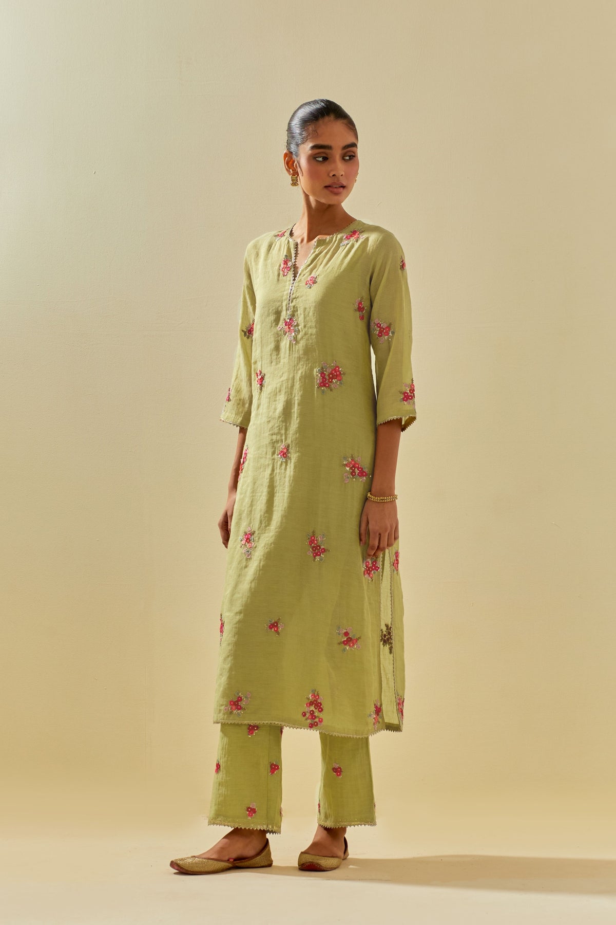 Green Applique Kurta With Pants