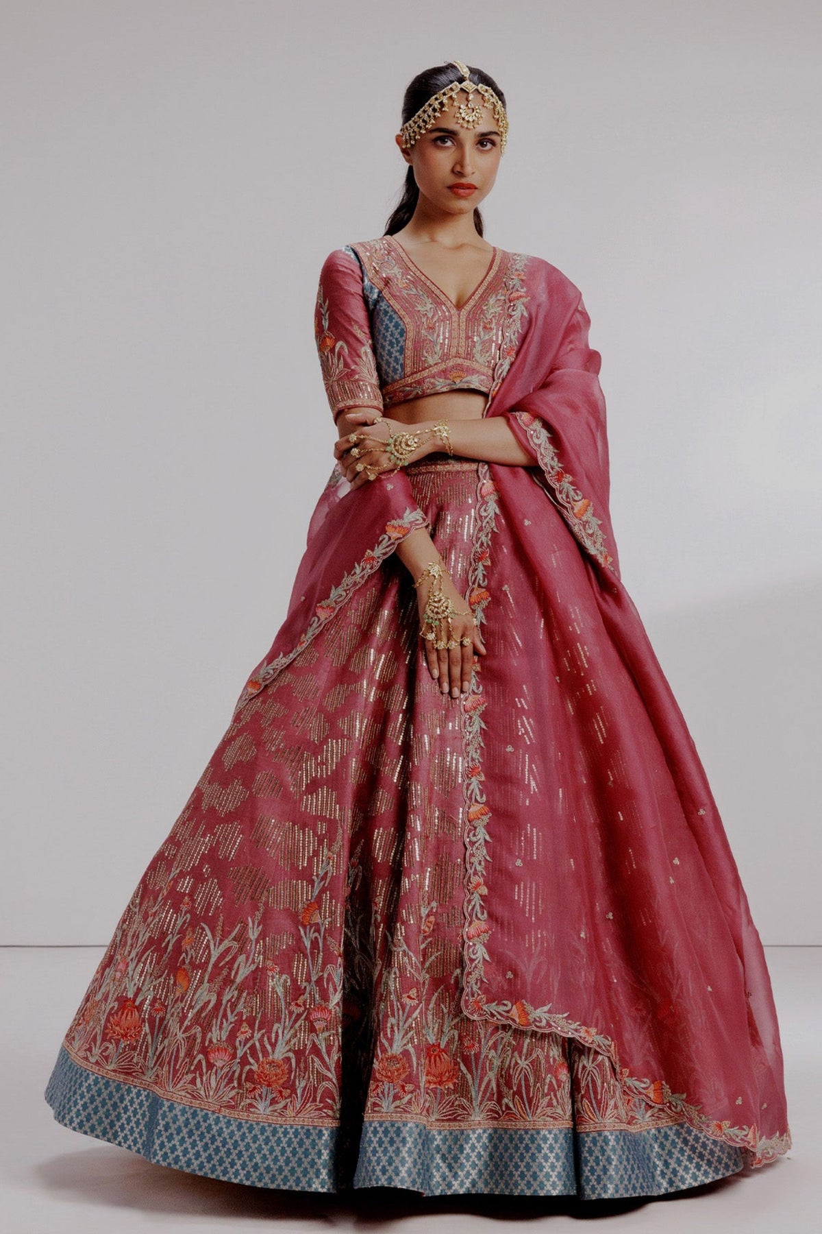 Sugna Lehenga Set