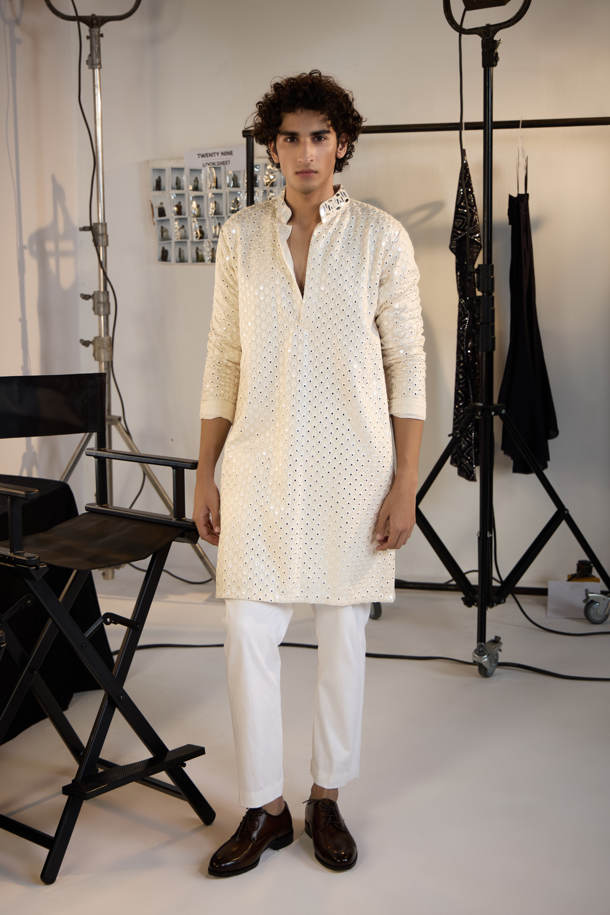 Booti Mirrorwork Straight Kurta