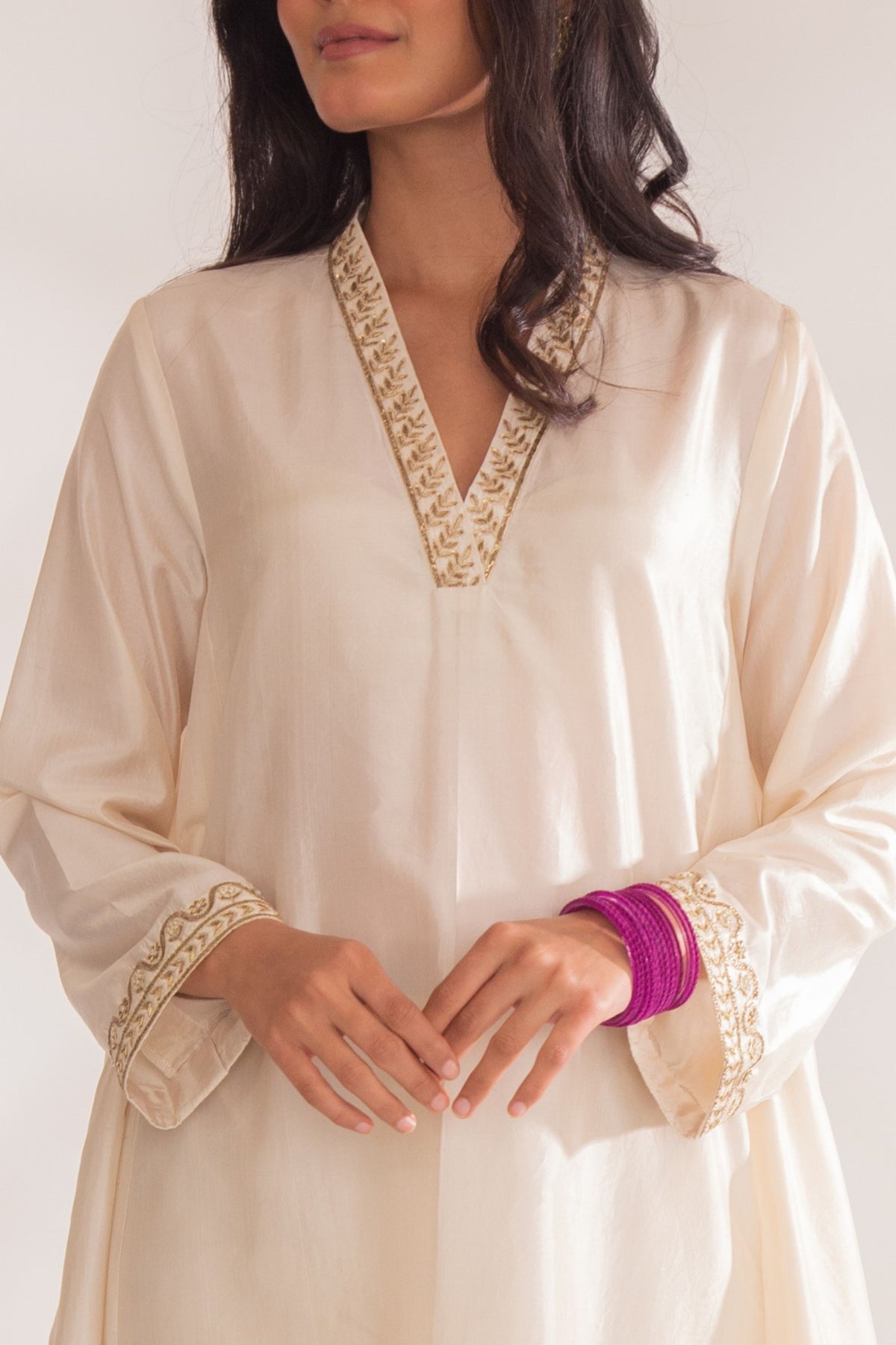 Ivory Dhriti Kurta Set