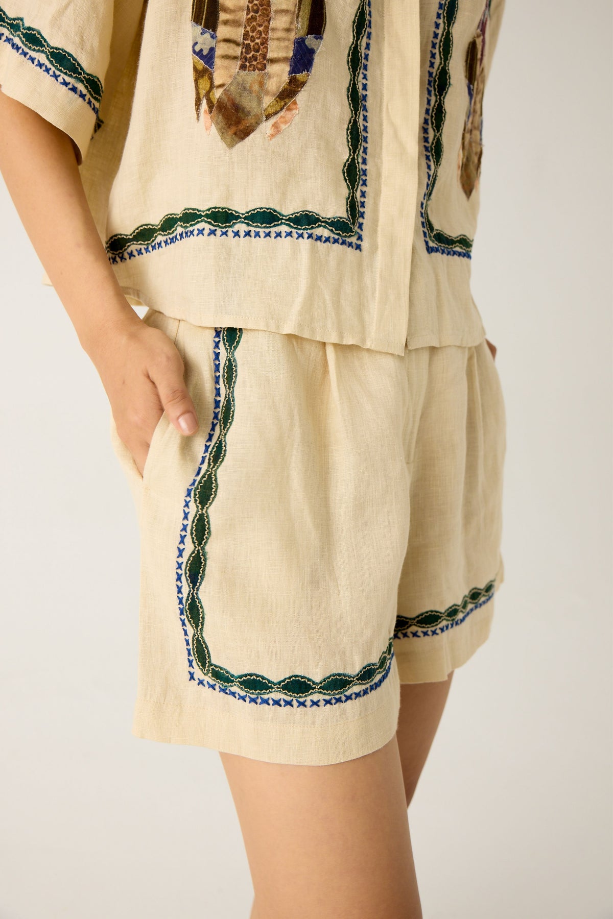 Applique Ivory Shorts