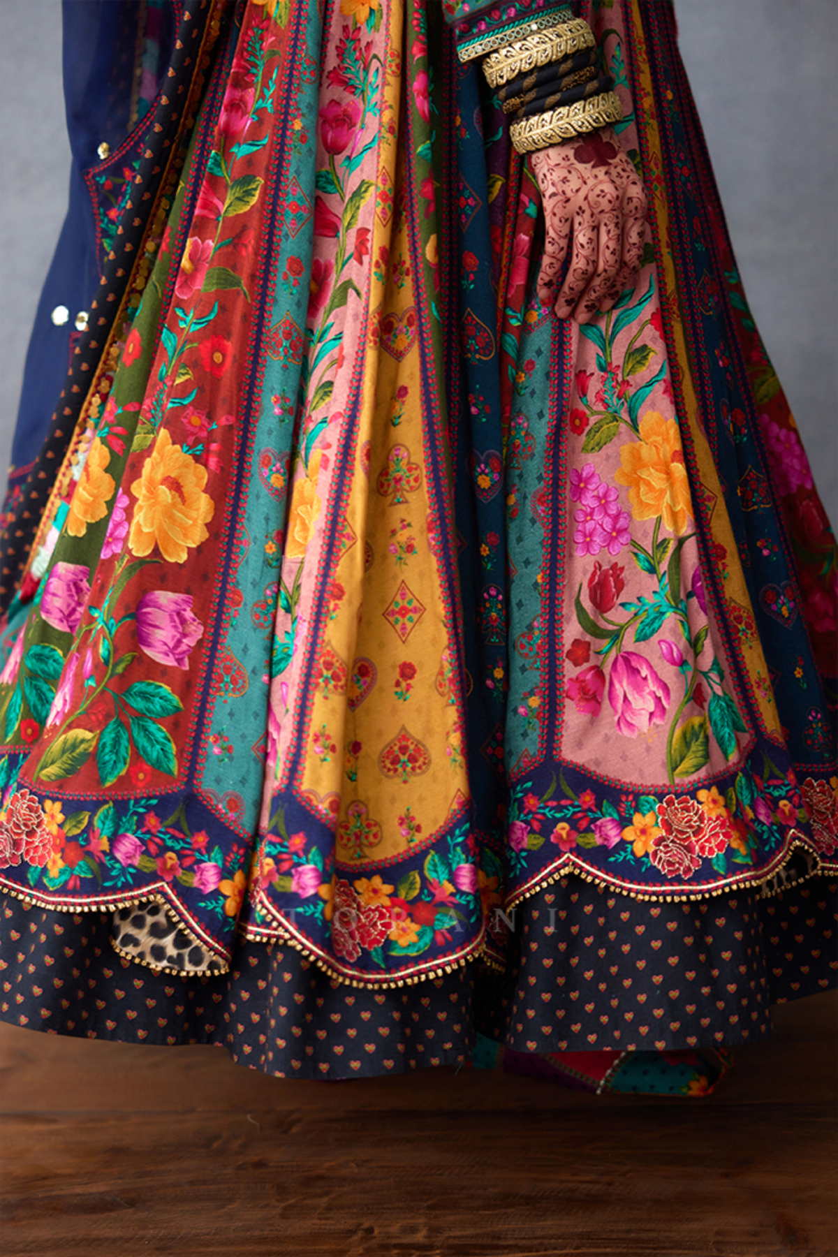 Dil Shaad Zareen Anarkali Set