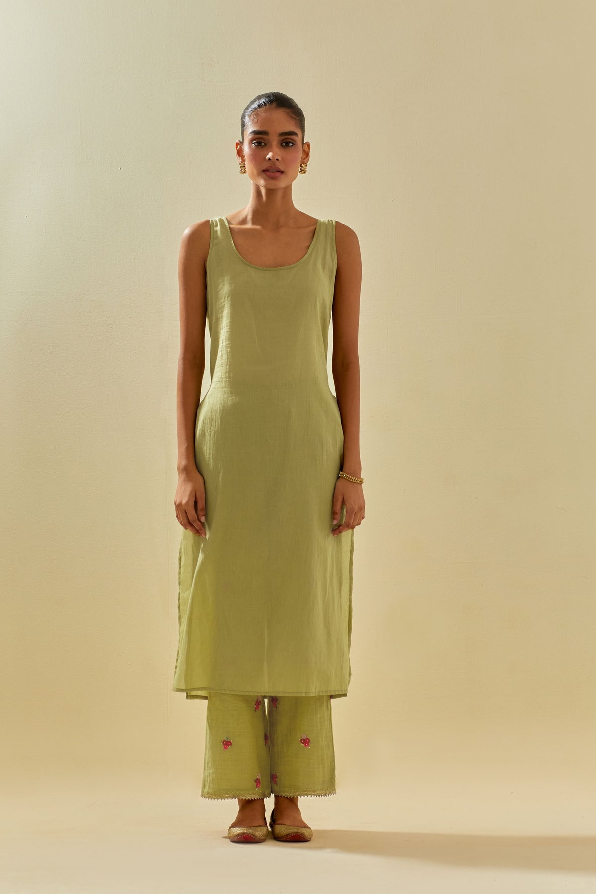 Green Applique Kurta With Pants