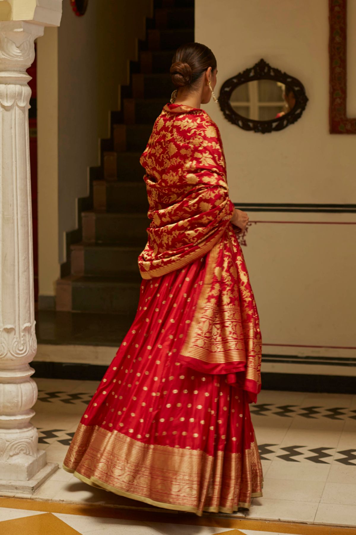 Sindoori Tehvaar Lehenga