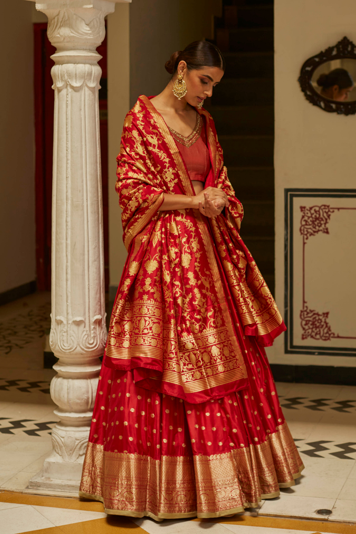 Sindoori Tehvaar Lehenga