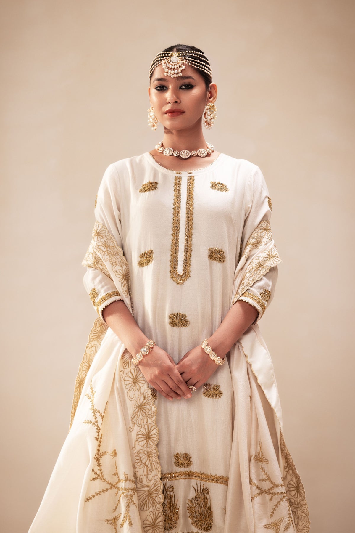 Ivory Locknowi Kurta Set