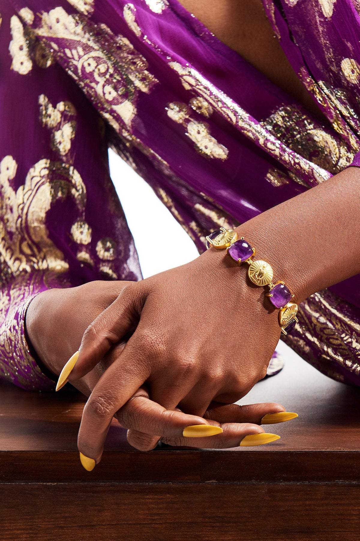 Amethyst Embleme Bracelet