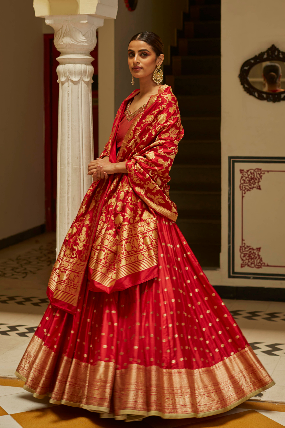 Sindoori Tehvaar Lehenga