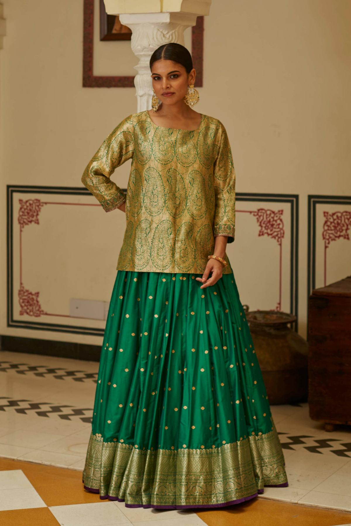 Panna Tehvaar Lehenga