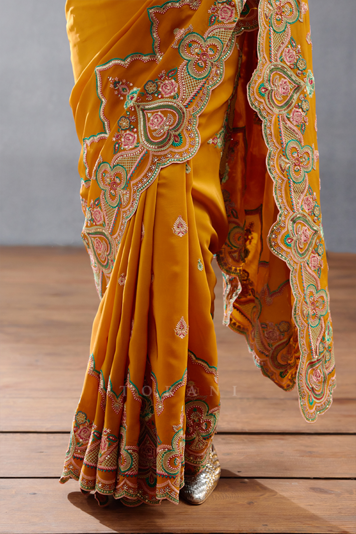 Dil Seher Amena Saree