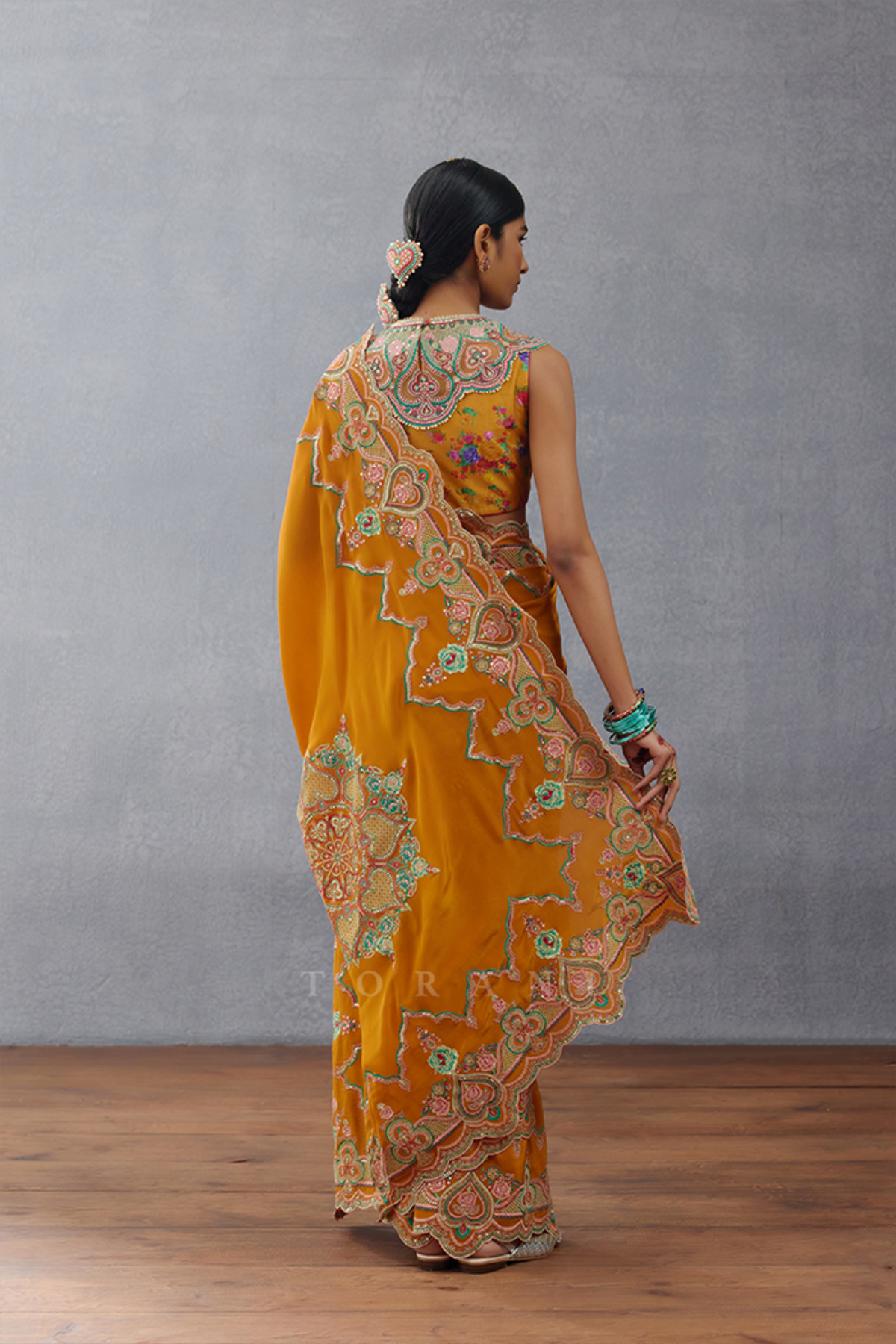 Dil Seher Amena Saree