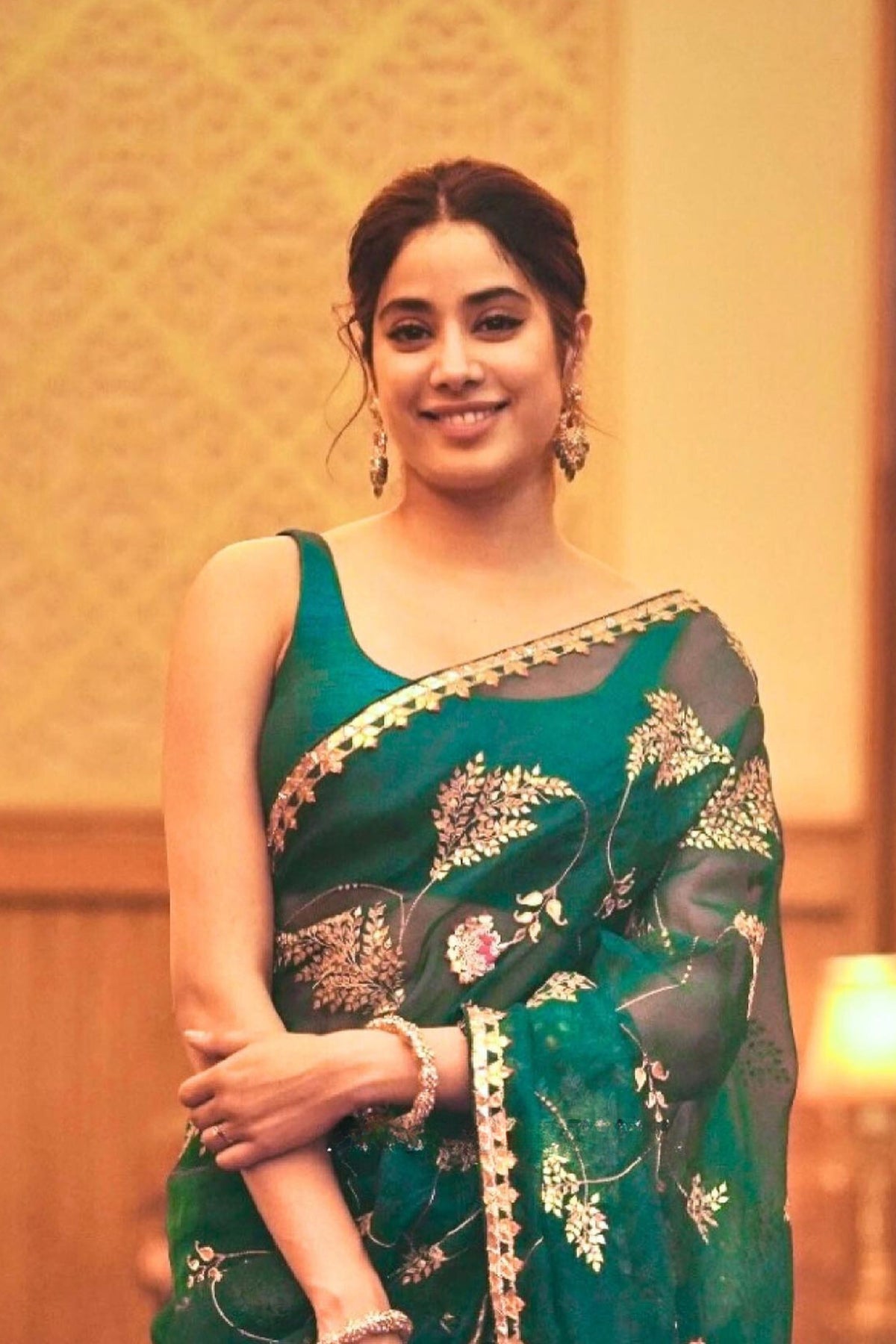 Janhvi Kapoor in Aarti Sethia