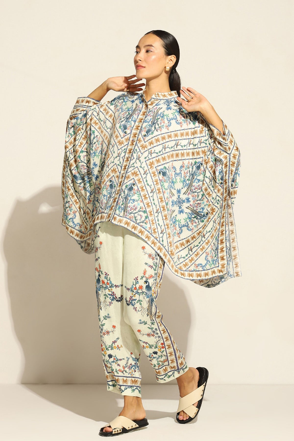 Alisha Pekha in Esme Kaftan