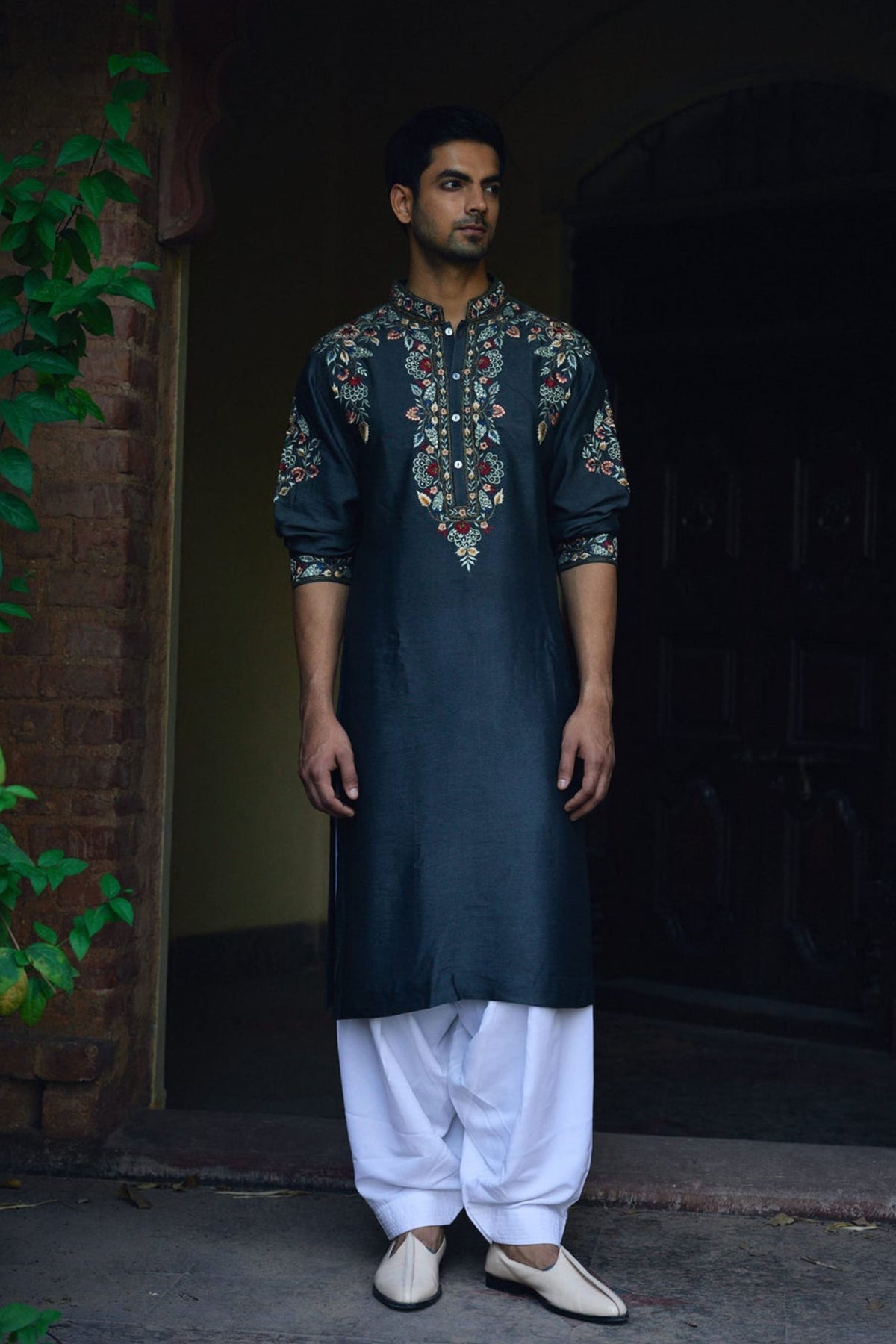 Asirgarh Kurta Set