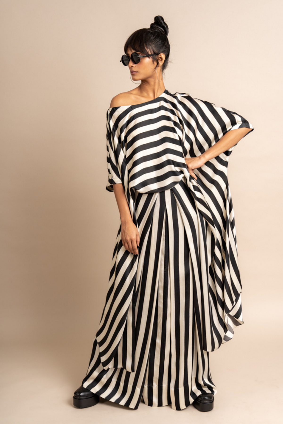 Off Shoulder Top With Lungi