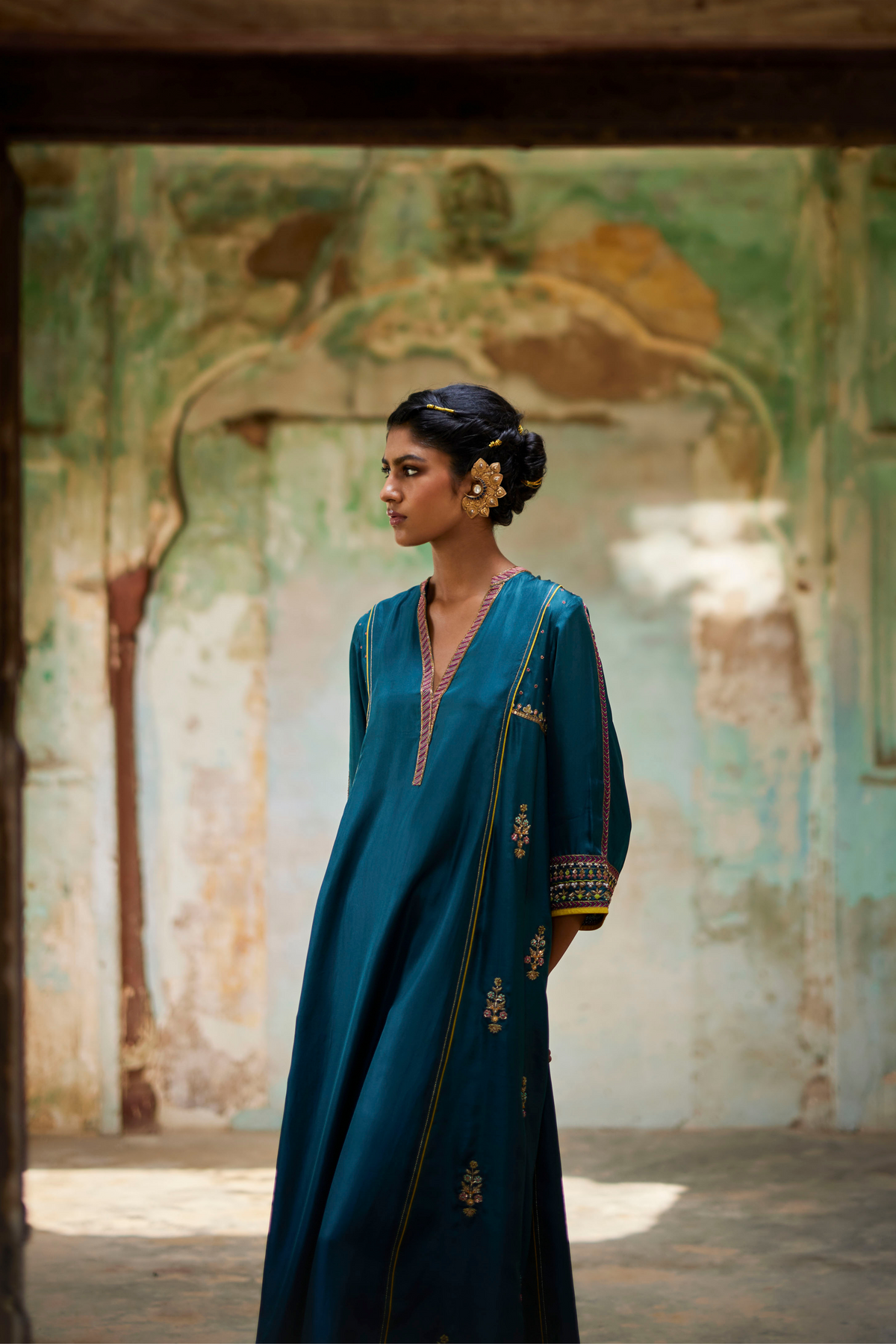 Nadira Teal Silk Kurta Set