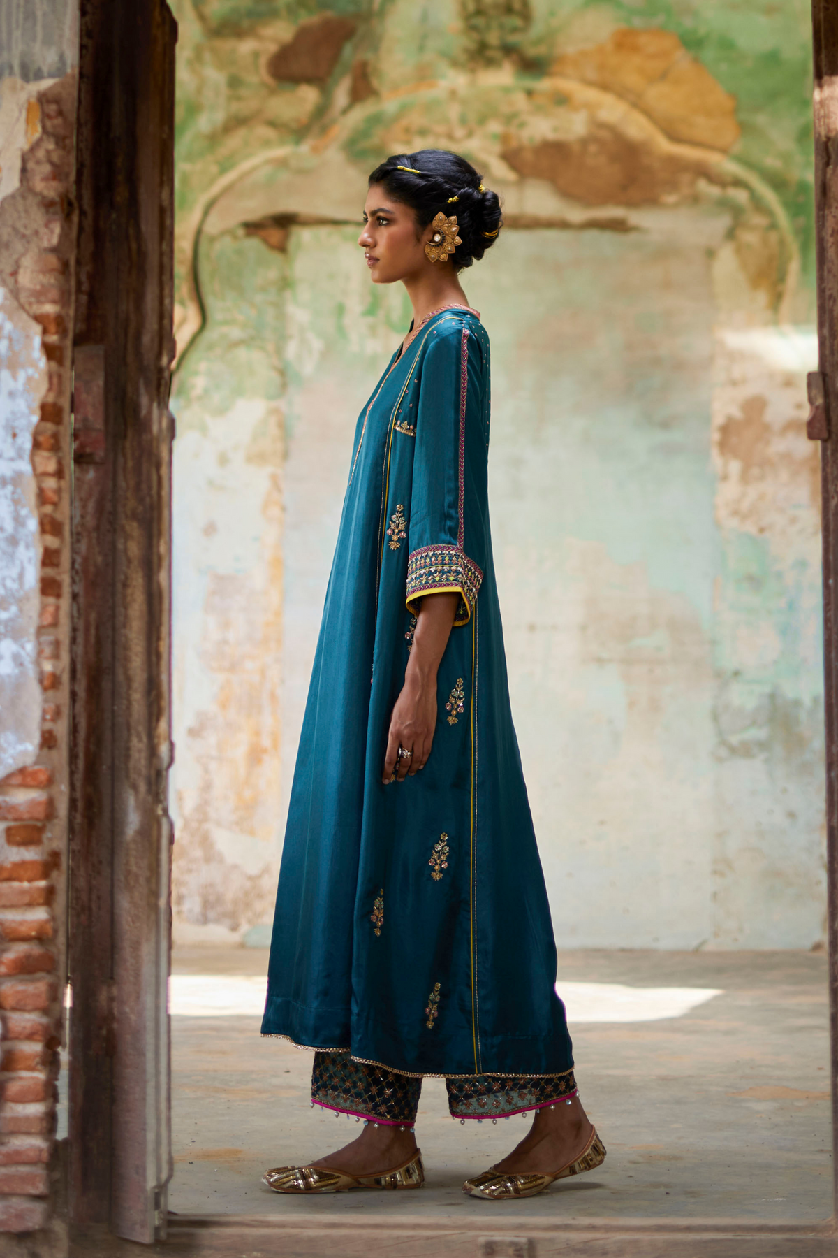 Nadira Teal Silk Kurta Set