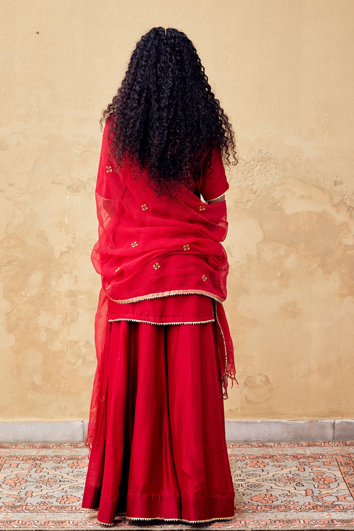 Ishq Dupatta in Red