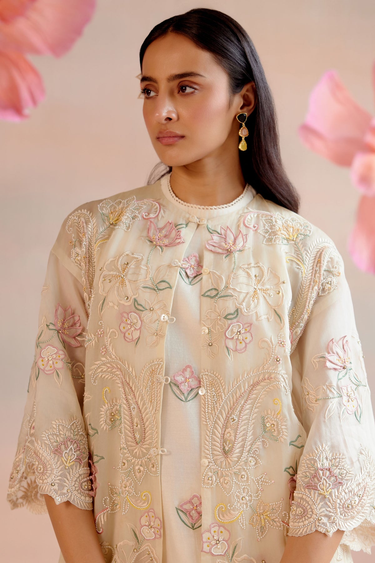 Ivory 3d Floral Applique Tunic