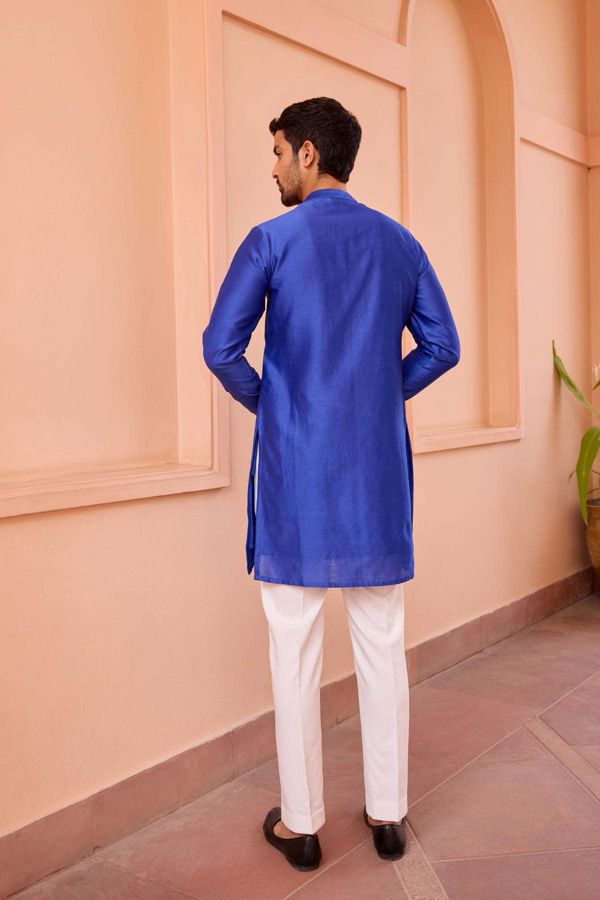 Blue dori and hand embroidered silk kurta set