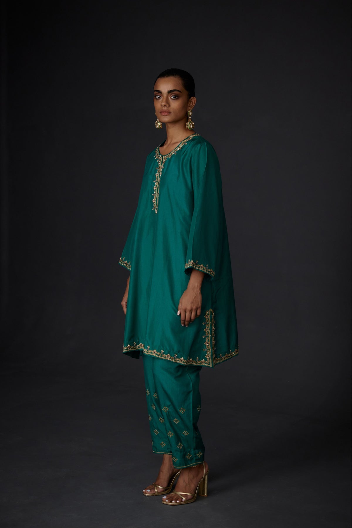 Evergreen Embroidered Tunic With Trouser