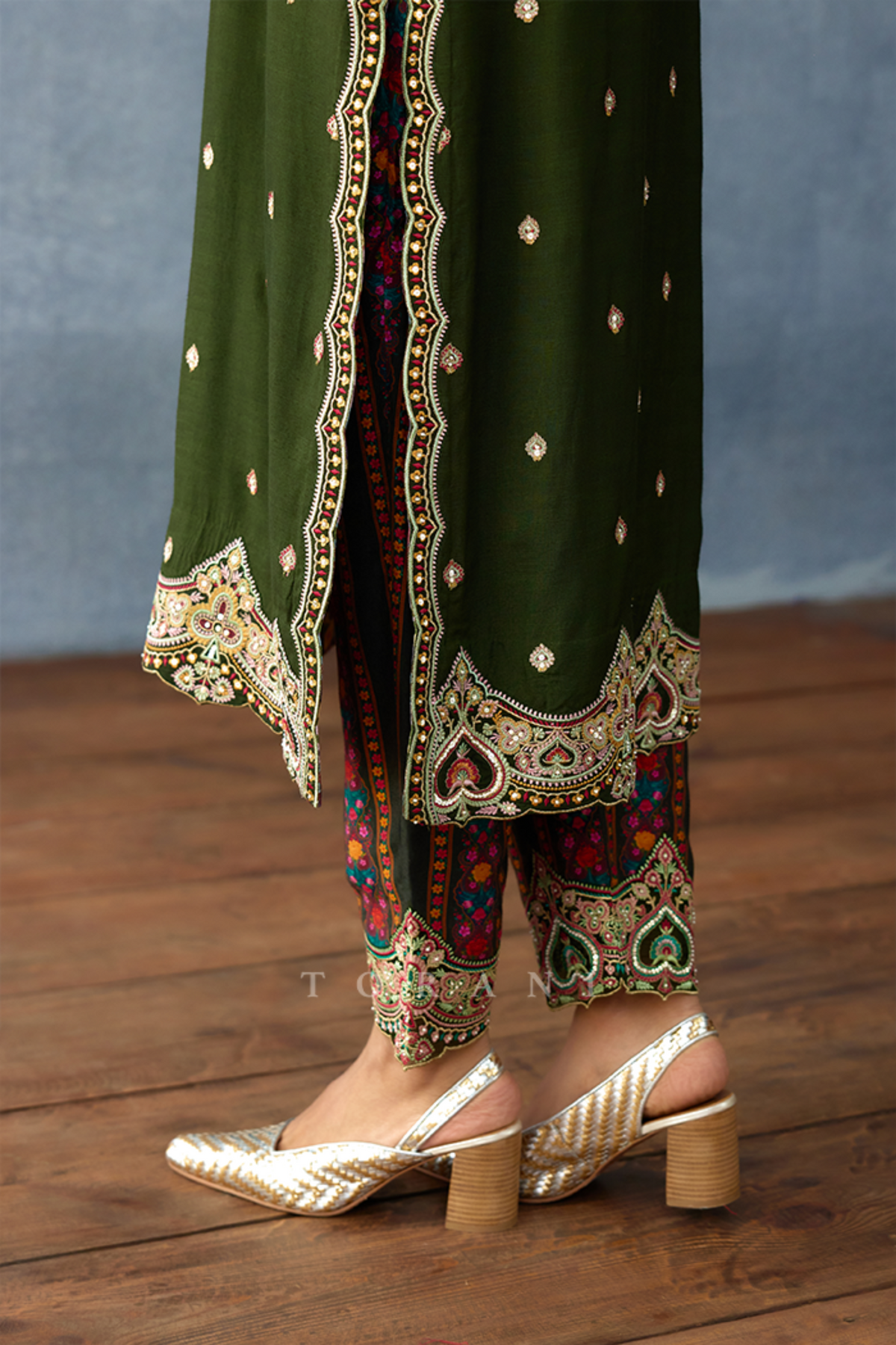 Dil Shaad Urvi Kurta Set