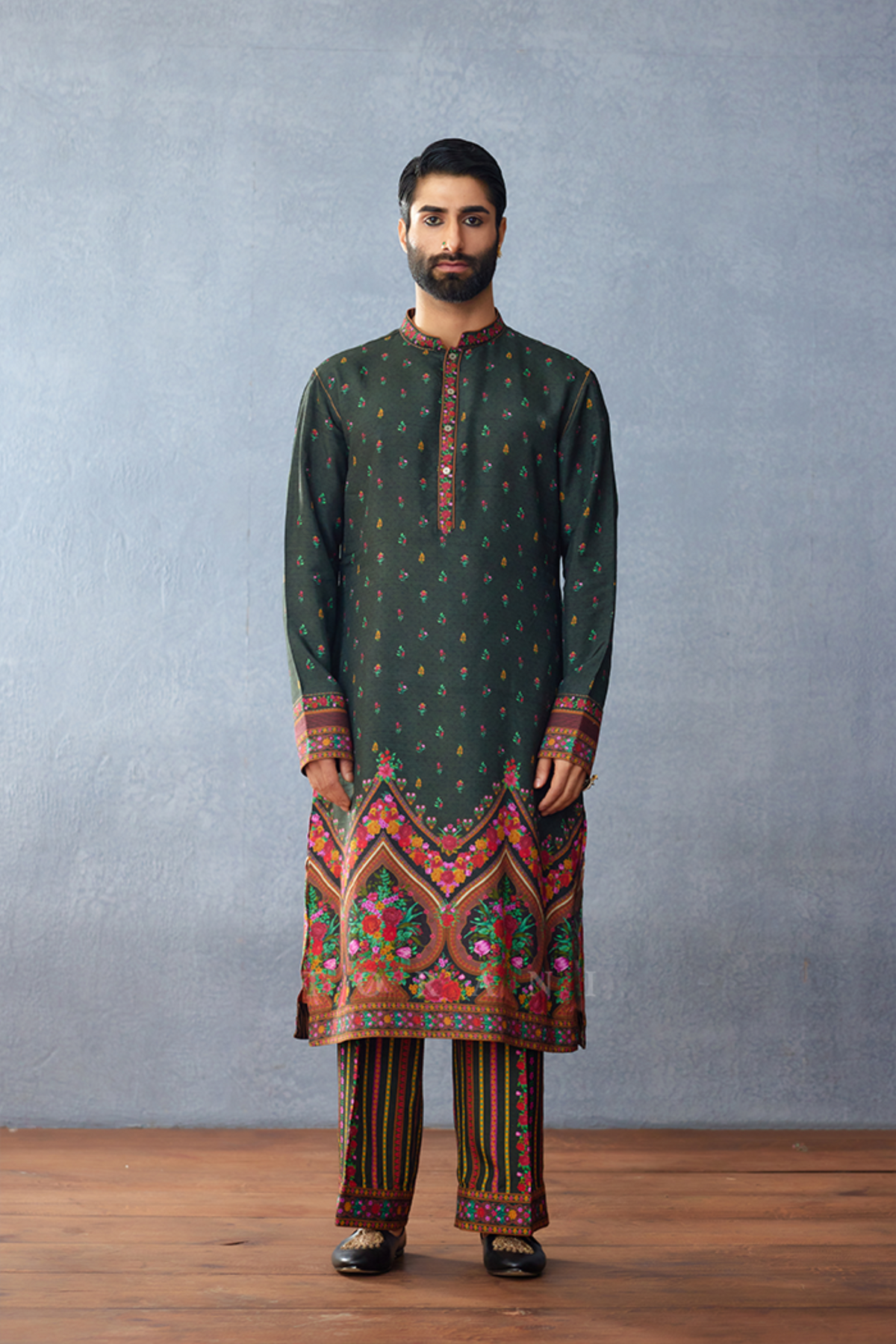 Dil Shaad Azar Kurta Set