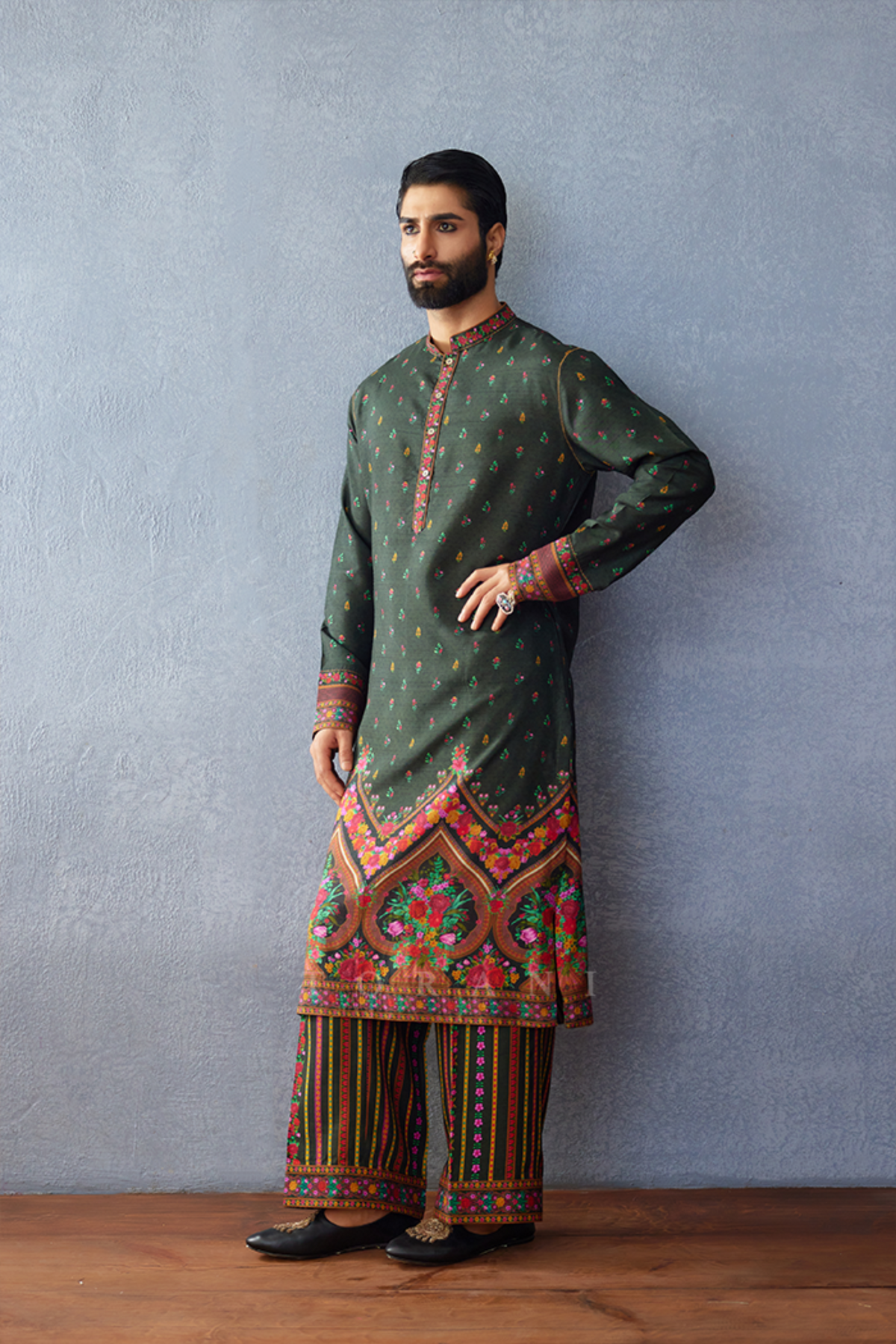 Dil Shaad Azar Kurta Set