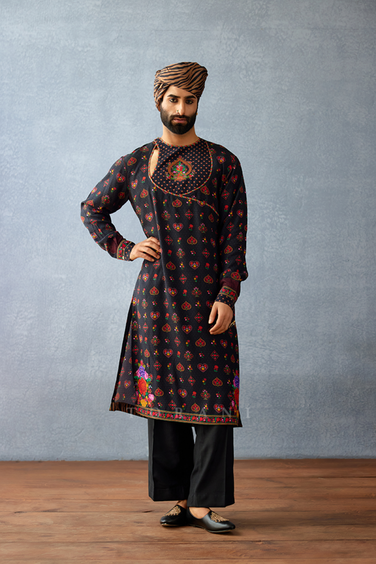 Dil Shaad Marwan Kurta Set