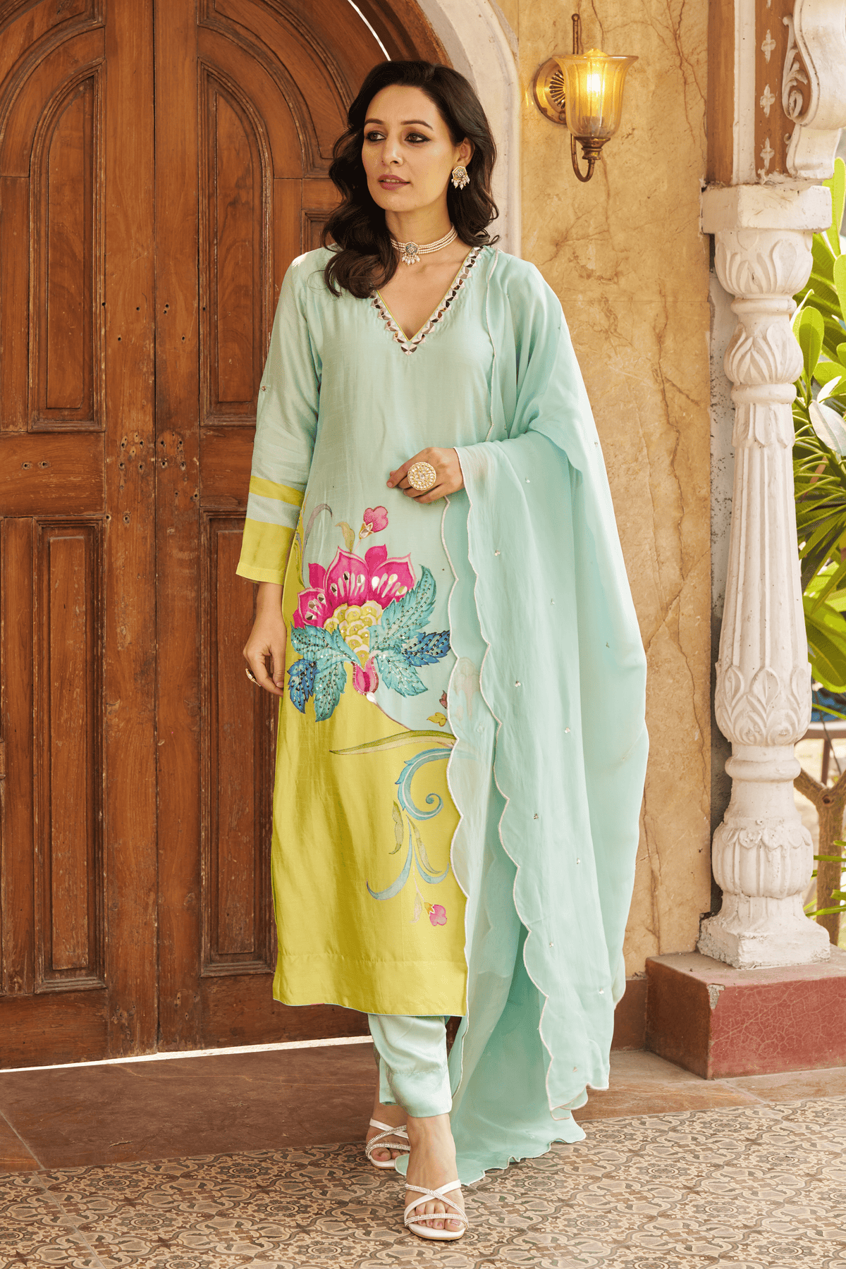 Nayaab Aqua Kurta Set