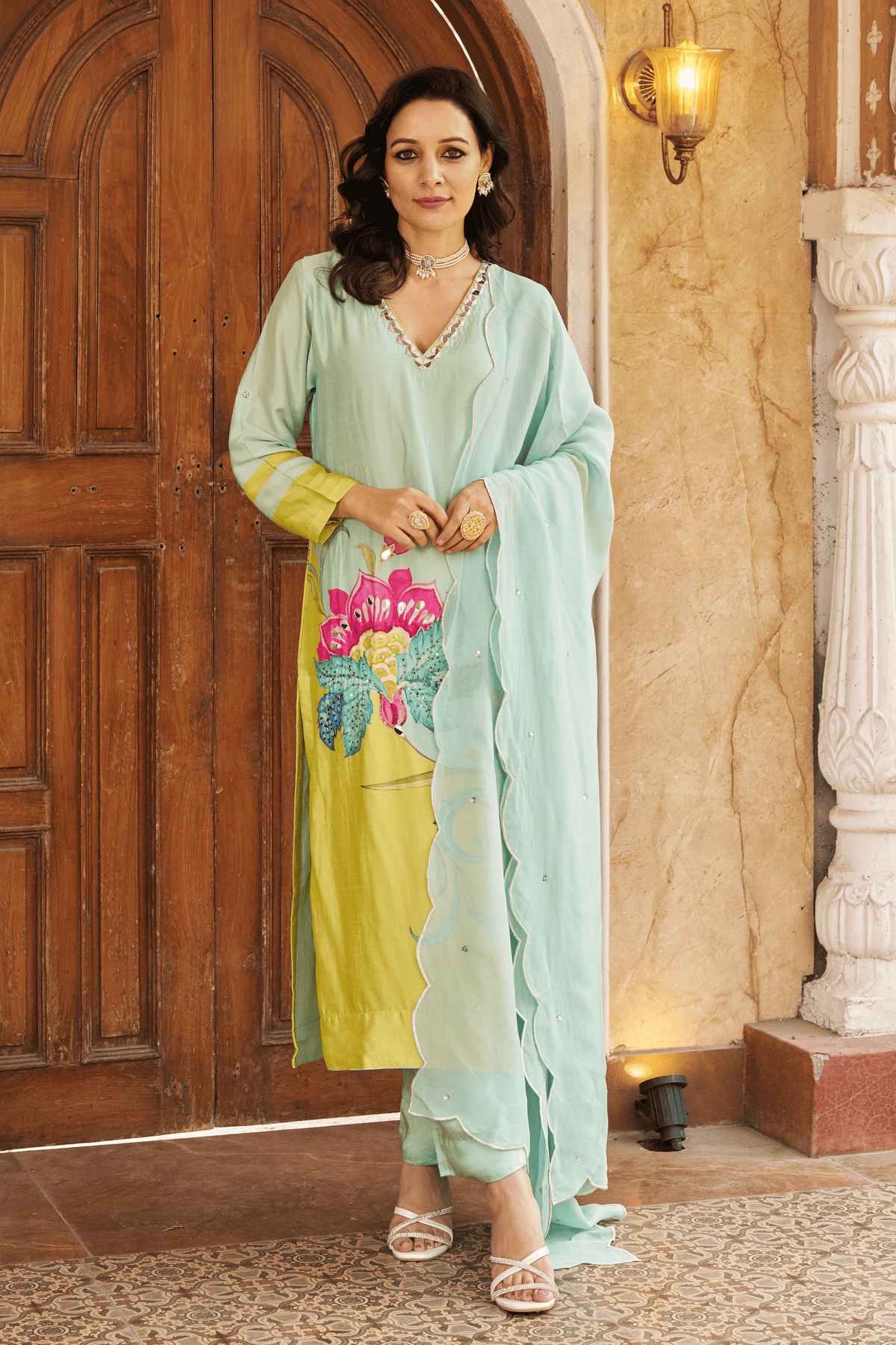 Nayaab Aqua Kurta Set