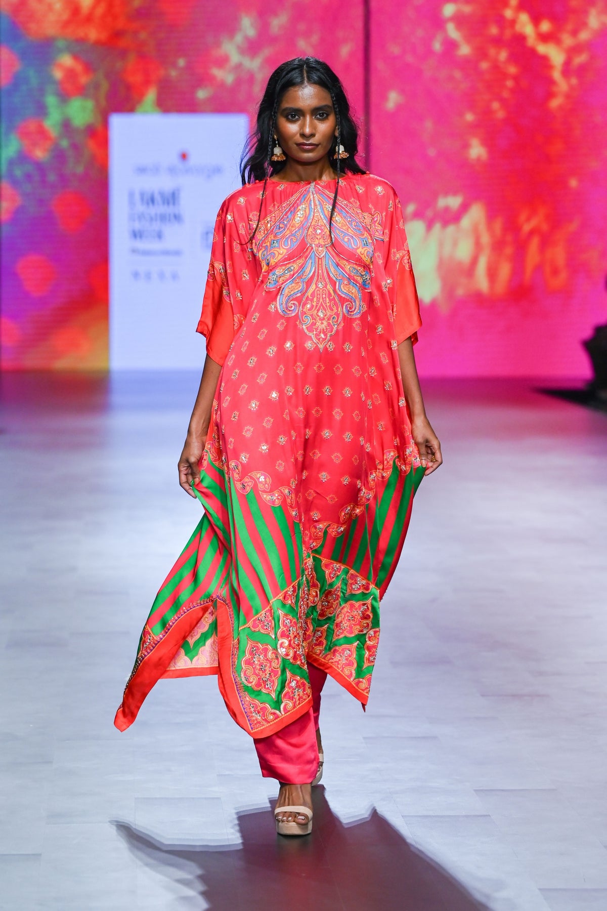 Gulal Kavya Kaftan Set