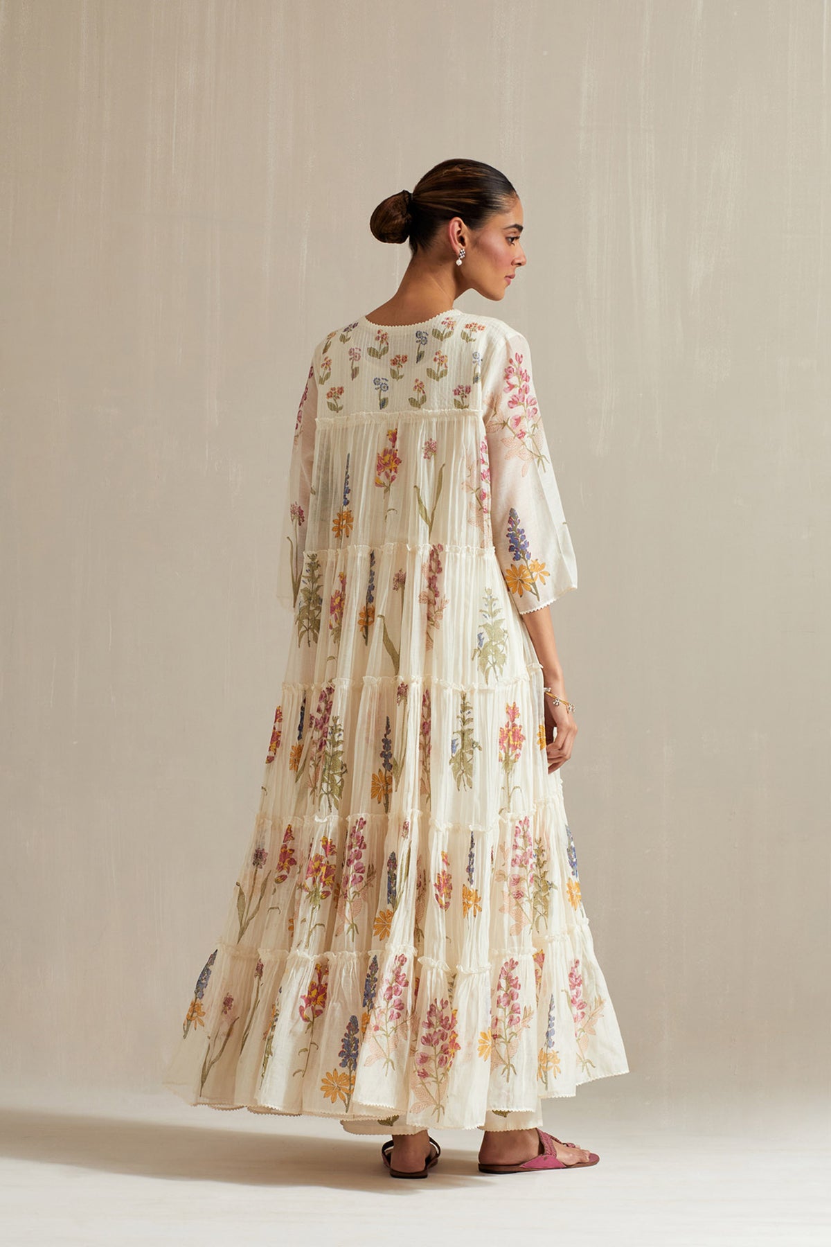 Off white multi-tiered kurta set