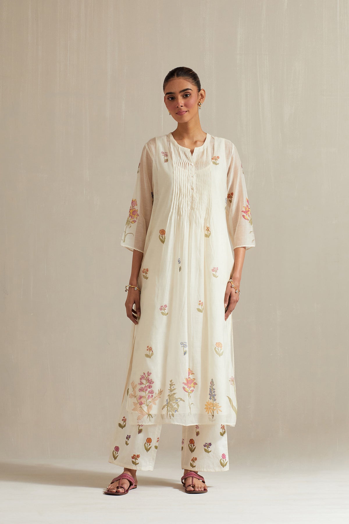 Off white straight kurta set