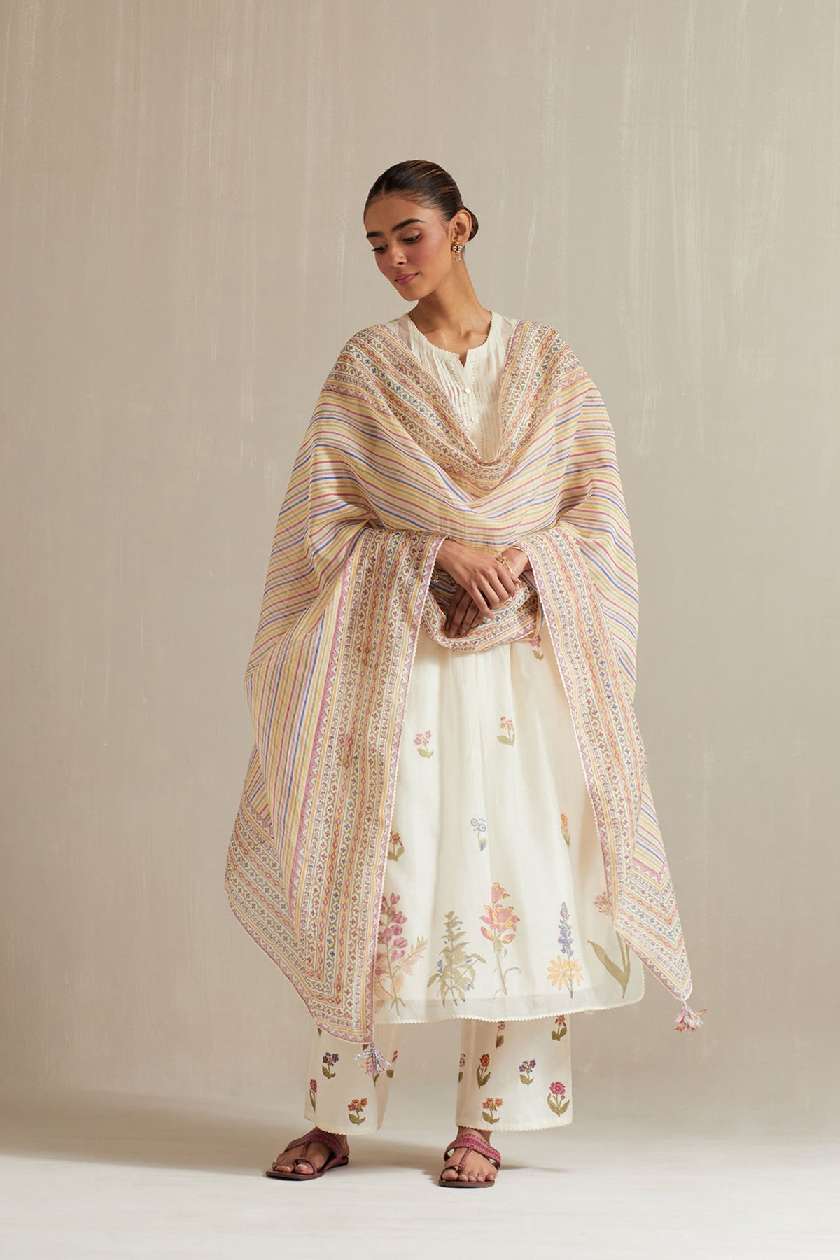 Off white straight kurta set