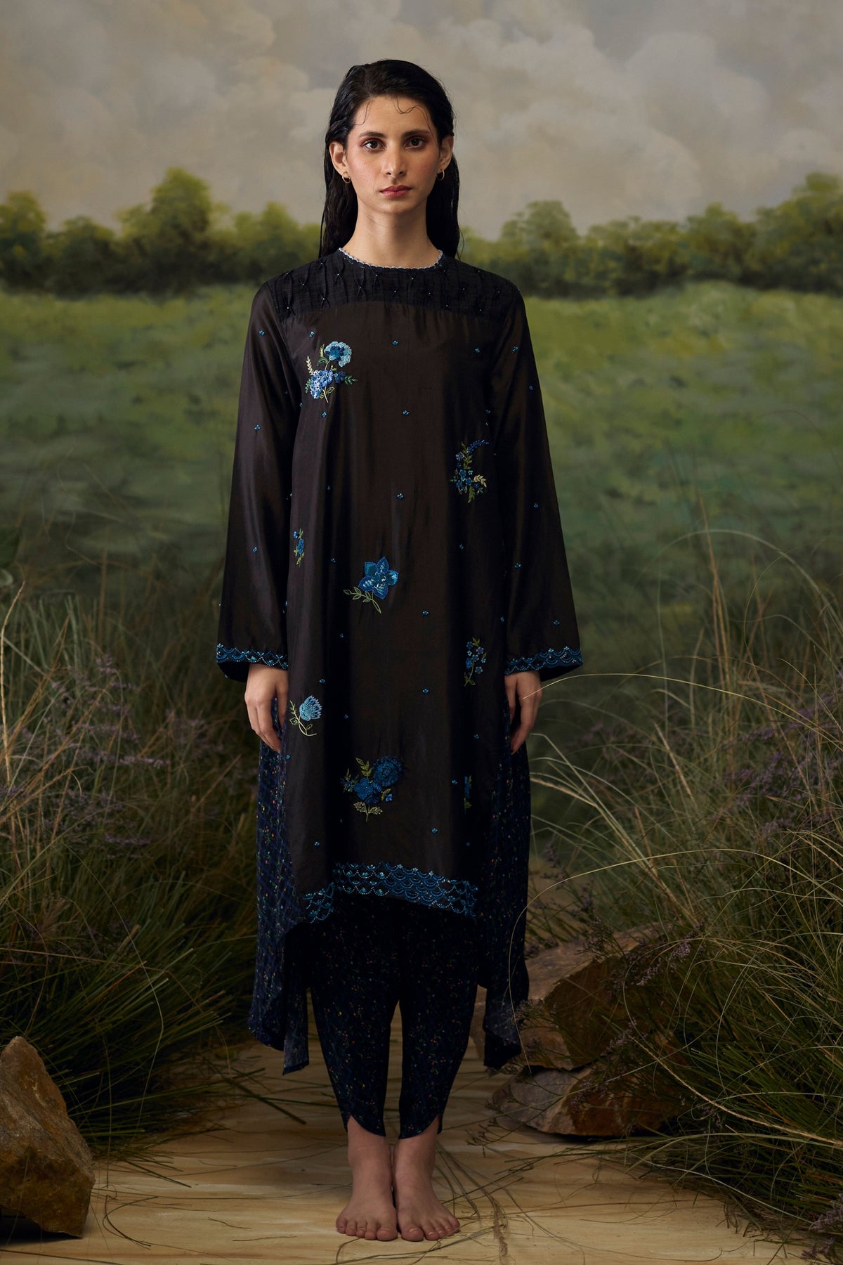 Onyx Embroidered Kurta