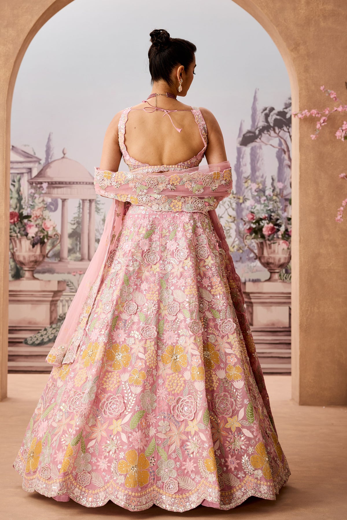 Ysn Applq Lehenga Set